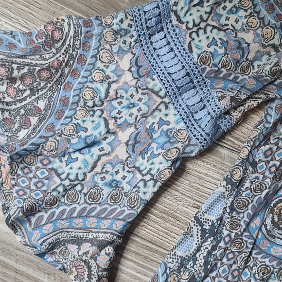 Blue top - Picture 2 of 2